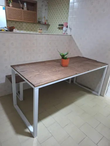 Mesa e banco industrial