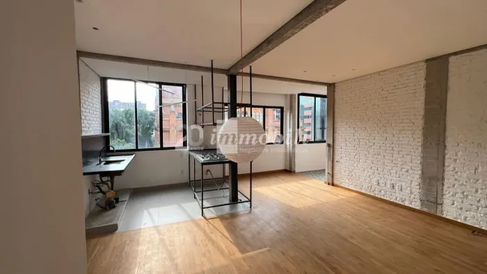 Reformado! Próximo Sta Casa!!