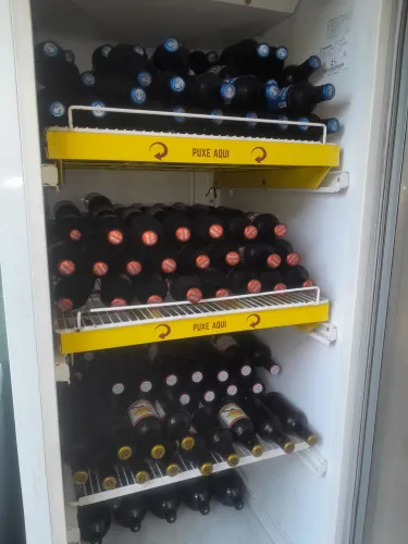 VENDE SE CERVEJEIRA DA METAL FRIO DA SKOL 497 LITROS