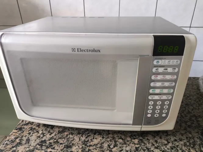 Microondas Electrolux 31l. 127,v.