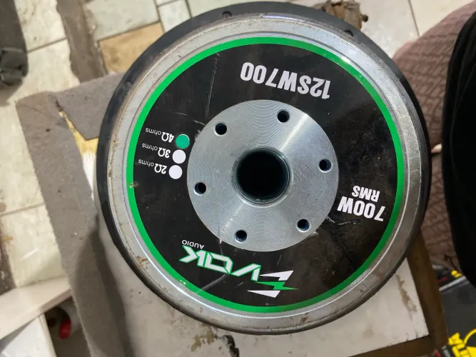 4 Grave Evok 700Rms