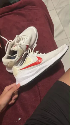 Tênis Nike Revolution 7