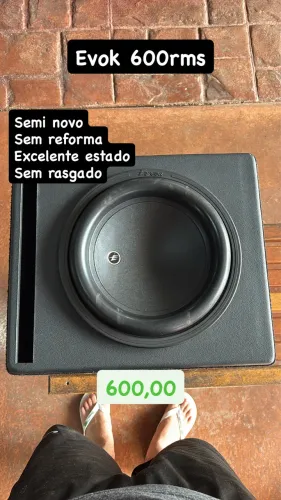 Caixa com evok 600rms