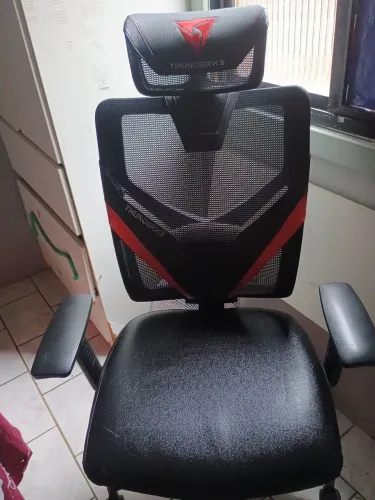 Cadeira Ergonômica ThunderX3 Yama1