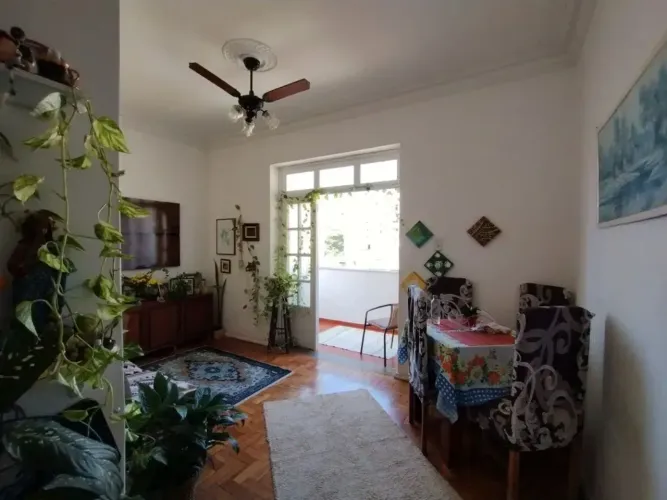 Glória - Quarto e Sala amplo e claro vista livre à Venda / Rio de Janeiro RJ