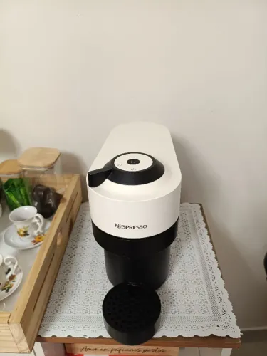 Cafeteira de cápsula NESPRESSO 
