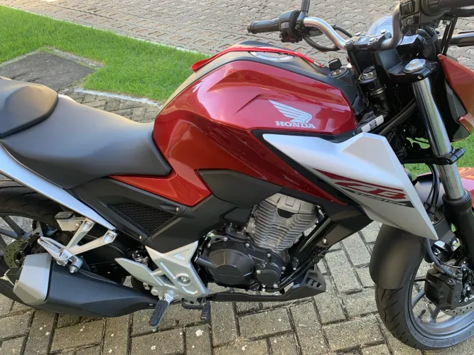 CB Twister 300 F