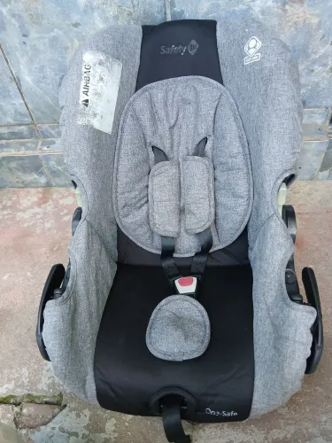 Cadeirinha bebê conforto de 0 a 13 kg usada conservada <br>