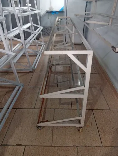 Prateleira para comércio 