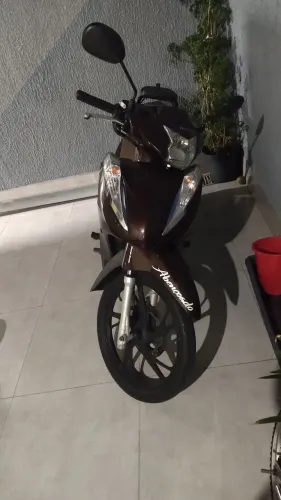 Biz 125 marrom