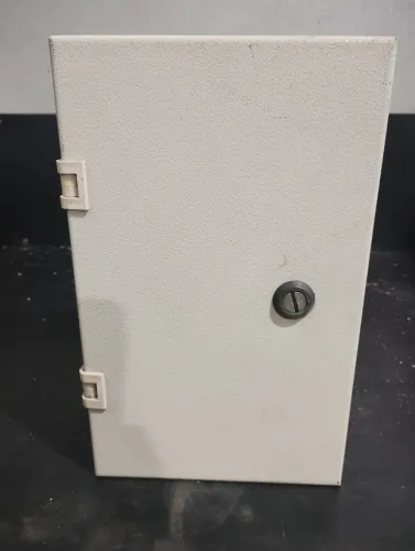Caixa metálica quadro painel de comando 