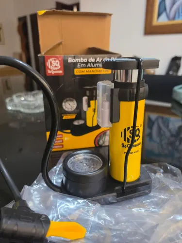 Bomba de pé