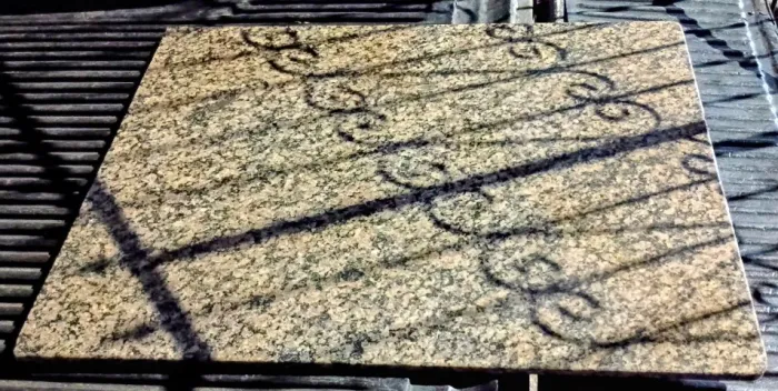 Mesa Tampo de granito - 1 m x 75 cm