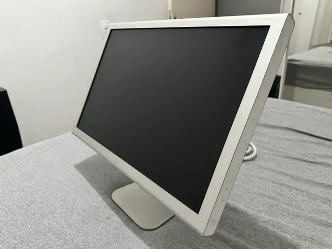 Monitor Apple Cinema Display 20" Alumínio (Modelo A1081) - Sem Fonte