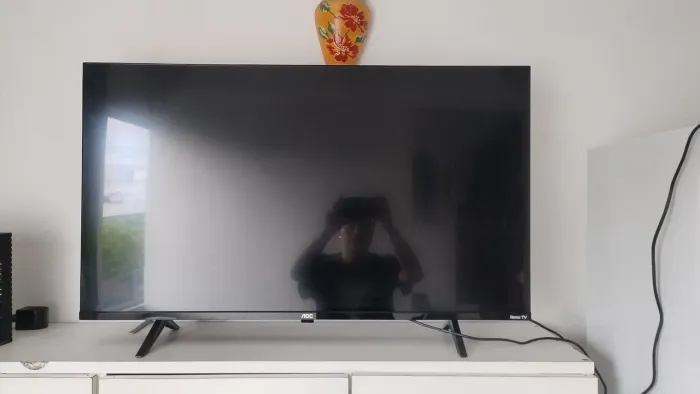 Tv 40Pol. AOC( Roku Tv)