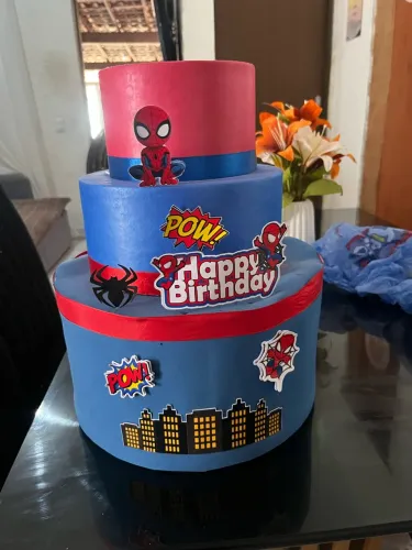 Bolo fake homem aranha