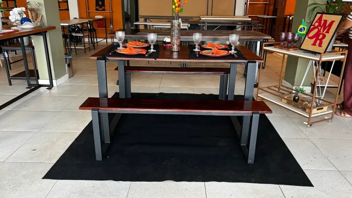 Mesa industrial para área gourmet
