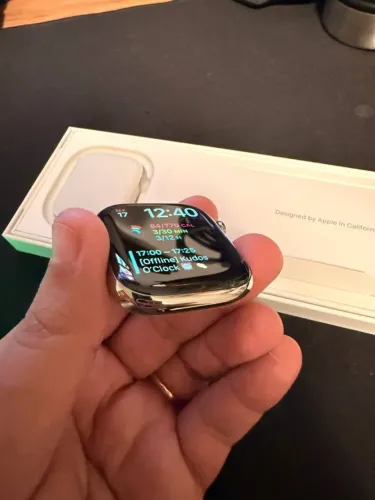 Apple watch series 10 titanio natural e safira