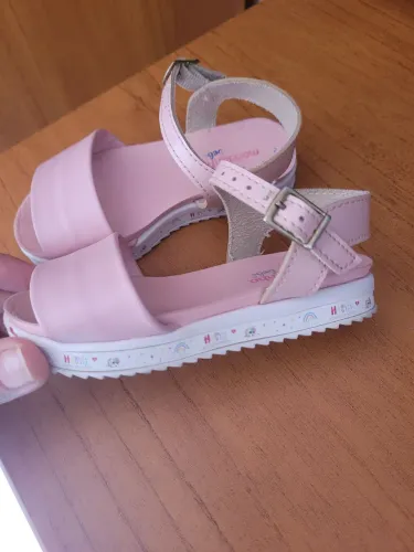 Linda sandalia infantil