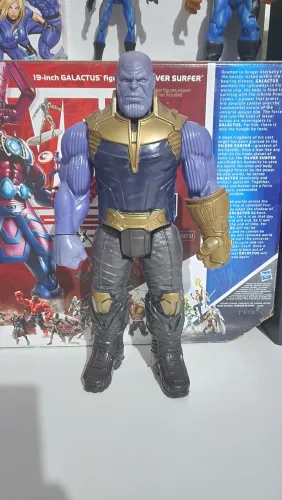Thanos brinquedo