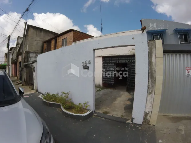 Casa à Venda no Bairro Ellery em Fortaleza/CE