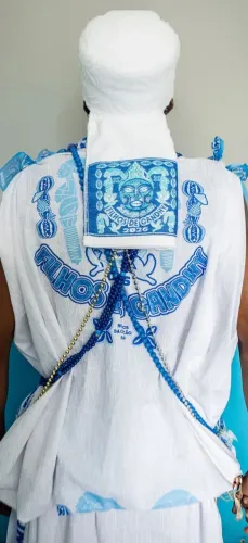 Fantasia filhos de Gandhy 2026 + Colares