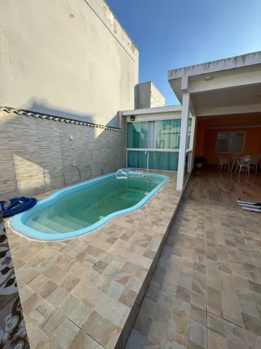Condomínio Girassol - casa com 3 quartos e piscina REF: 10042
