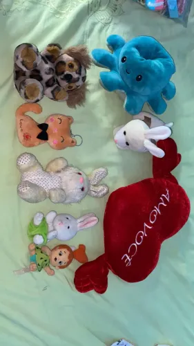 Lote de pelúcias diversas 