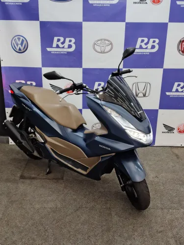 Honda PCX 160 DLX ABS 24