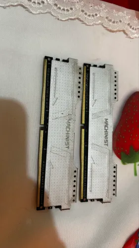 Memória 16GB (2x8) DDR4 Machinist 2133mhz