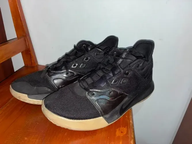 Tênis Nike PG Paul George preto BR 41 - usado