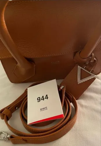 Bolsa Schutz nova