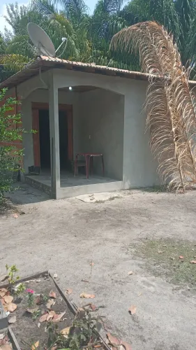 Trabalho de carpinteiro estou disponível. Faço tds os tipos de casa telhado sento portas. 