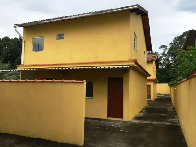 DUPLEX EM PARADA MODELO GUAPIMIRIM