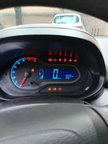 Chevrolet Onix Hatch LT 1.0 8V Flex Power Mec. 4P 2013