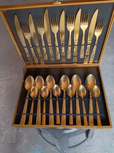 Vendo conjunto de faqueiro completo Dourado novo