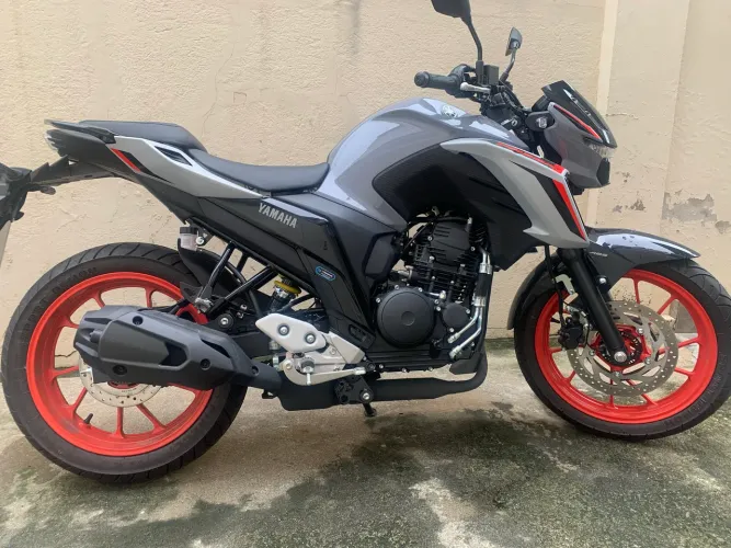 Moto Fazer 250