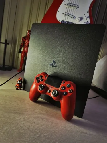 Ps4 slim 1TB