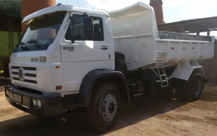 Caminhão 13180