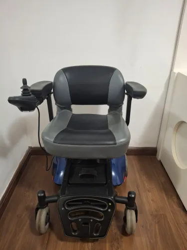 Cadeira de rodas elétrica
