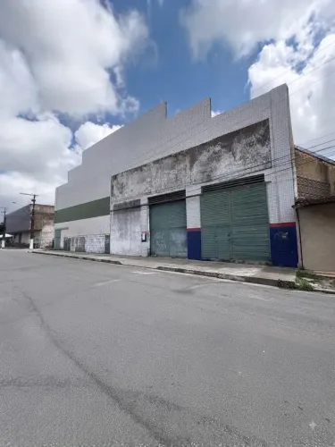 Imóvel para aluguel e venda tem 2000 metros quadrados em Santa Lúcia - Maceió - AL