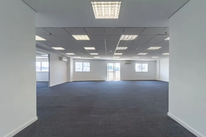 Sala comercial na Avenida Queiroz Filho, 1700 - Salas 303 e 304 292 m²