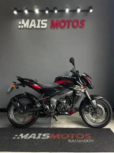 BAJAJ DOMINAR D160 2025