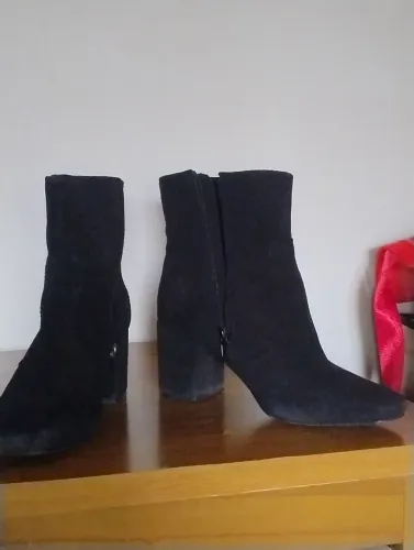 Vendo Bota Camurça Santa Lolla