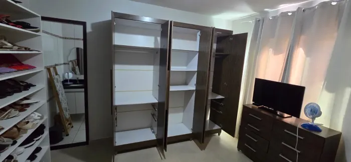 Guarda Roupa