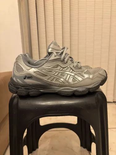 Asics Gel-NYC N°41 - LER DESCRIÇÃO