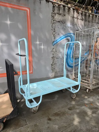 Carrinho de transporte tartaruga reforcado com rodinhas com aba antigo almoxarifado