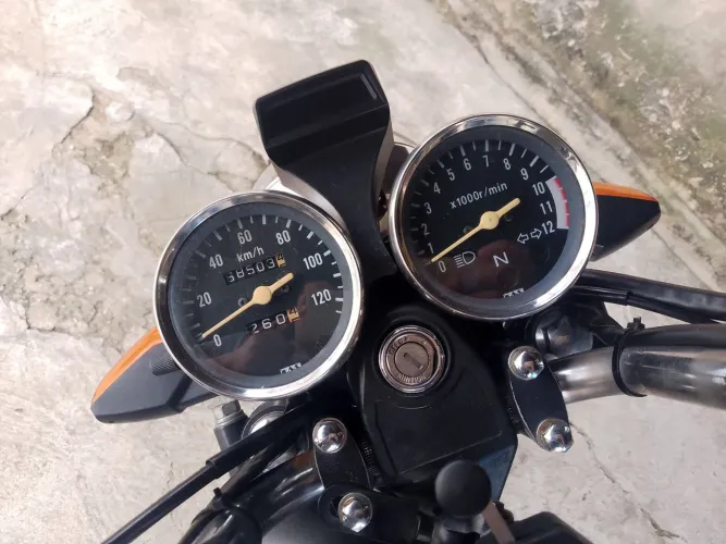 Suzuki Intruder - 125cc