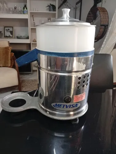 Título: Extrator de Suco Industrial Metvisa - Bivolt (Potente e em Inox)