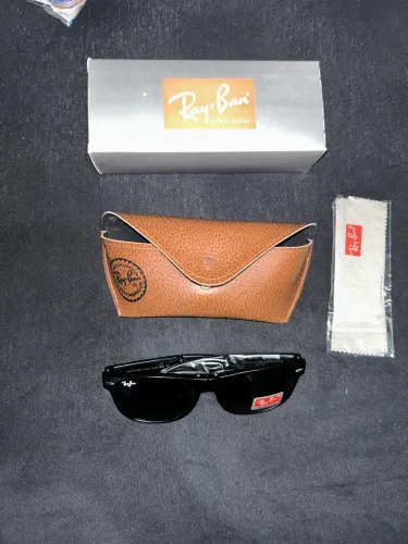 Óculos de sol - Ray Ban e Oakley